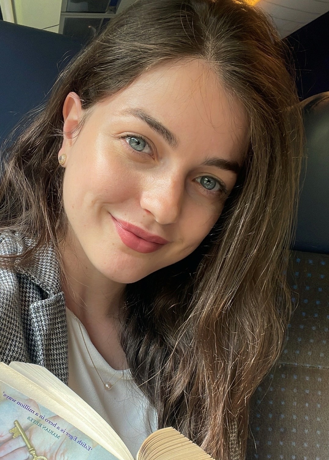 Zoya Miari